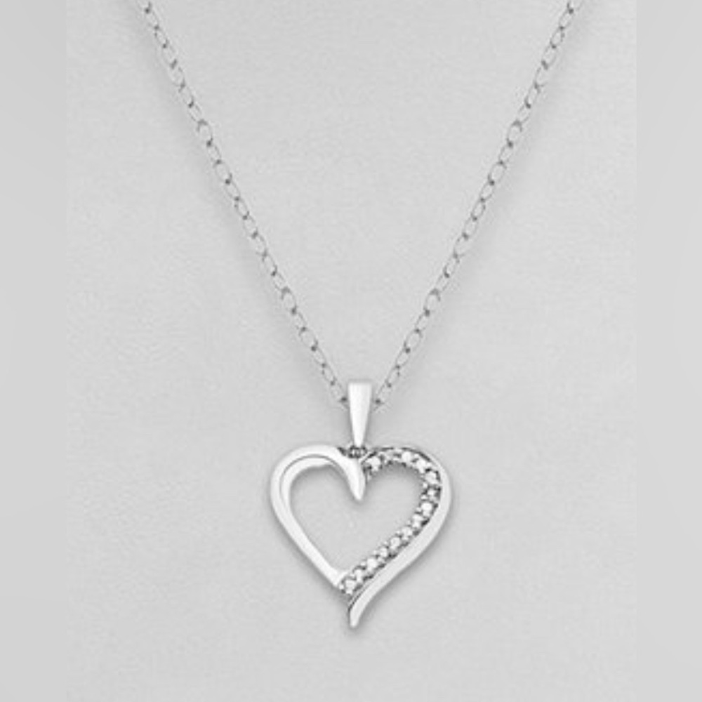 NWT Diamond Heart Necklace in Sterling Silver